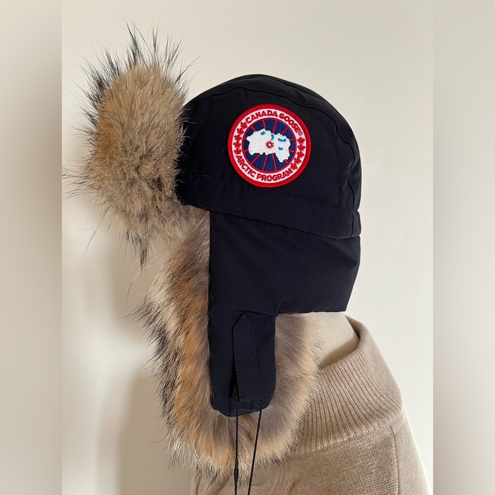 Ladies / Dames Avaiator Hat Canada Goose real fur